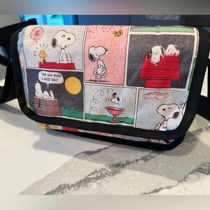 Peanuts crossover bag